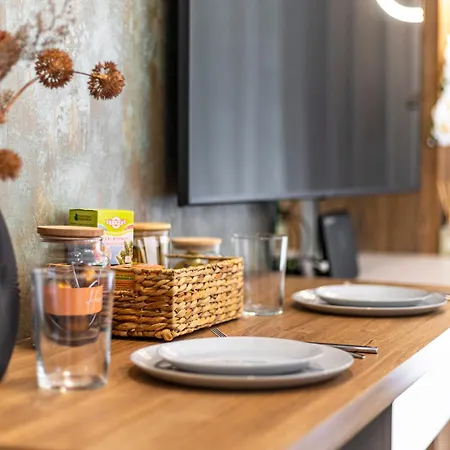 Monica By Halu! Cozy Apt Next To Hagia Sophia Thessaloniki Exterior photo